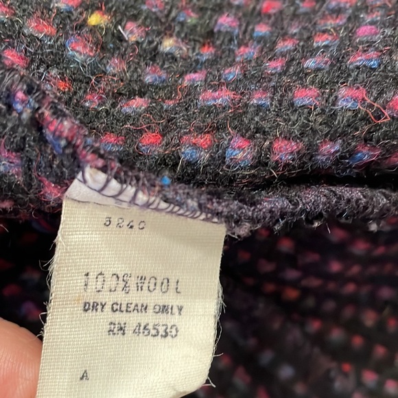 1980s Sak’s Fifth Avenue jacket. Size 8 - please see measurements below. - Picture 12 of 12